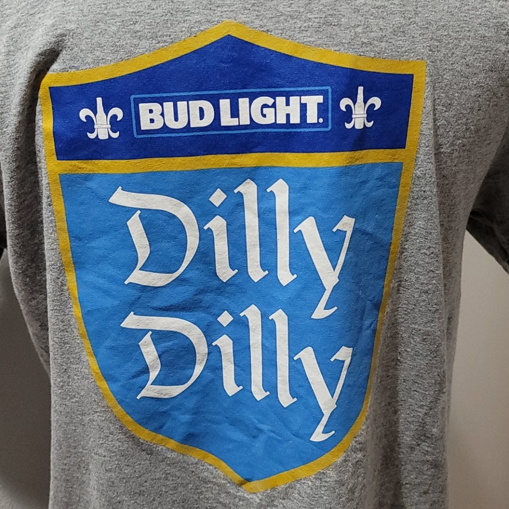 BUD LIGHT DILLY DILLY T-SHIRT BLUE & GREY MENS SHORT SLEEVE TOP SIZE MEDIUM - Picture 3 of 9